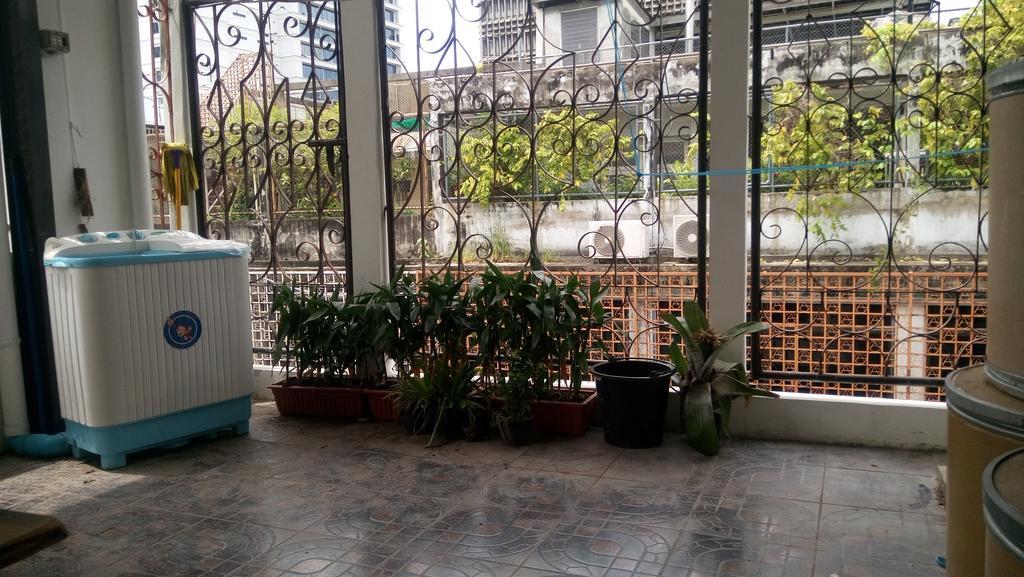 E&G Guest House Bangkok Eksteriør billede